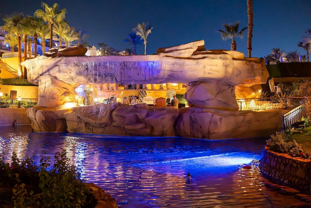 Savoy Sharm El Sheikh — Restaurant & bars in Sharm El Sheikh, Red Sea