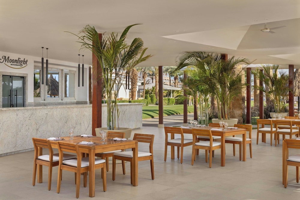Sheraton Sharm Hotel, Resort, Villas & Spa — Restaurant & bars in Sharm El Sheikh, Red Sea