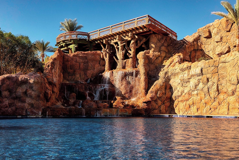 Sheraton Sharm Hotel, Resort, Villas & Spa — Swimming pool in Sharm El Sheikh, Red Sea