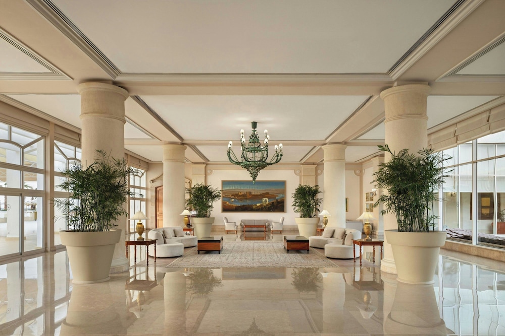 Sheraton Sharm Hotel, Resort, Villas & Spa — Hotel building in Sharm El Sheikh, Red Sea