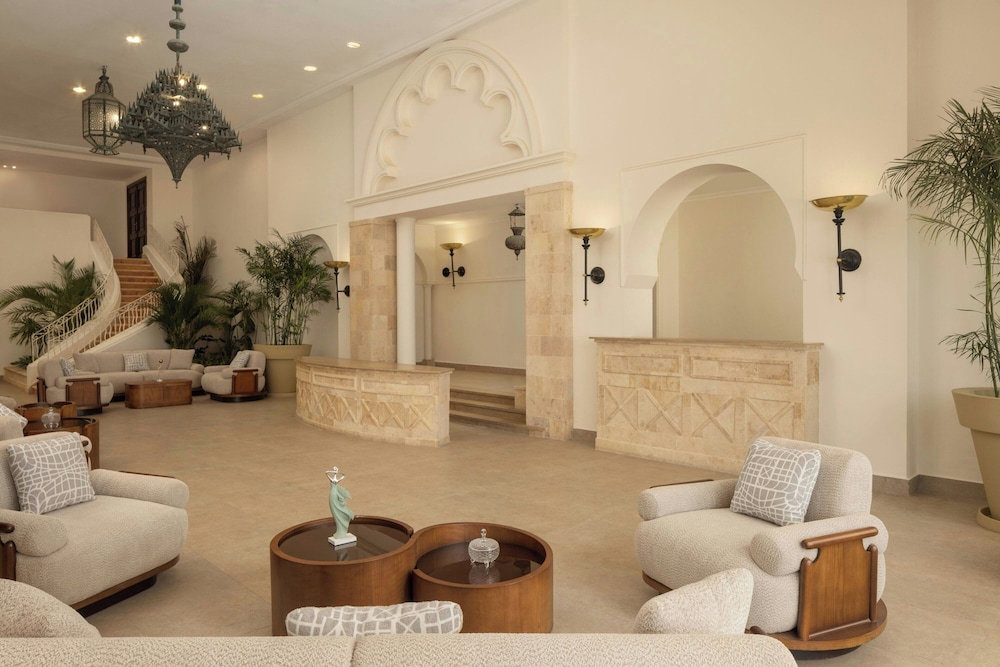 Sheraton Sharm Hotel, Resort, Villas & Spa — Hotel building in Sharm El Sheikh, Red Sea