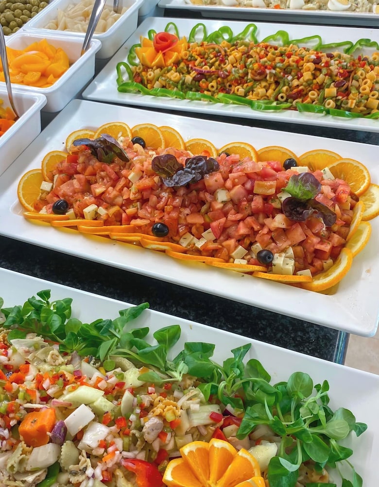 Surf Mar Hotel — Restaurant & bars in Lloret de Mar, Catalonia