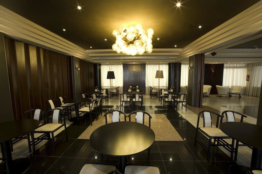 Anabel Hotel — Restaurant & bars in Lloret de Mar, Catalonia