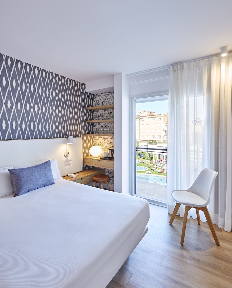 Anabel Hotel — Hotel rooms in Lloret de Mar, Catalonia