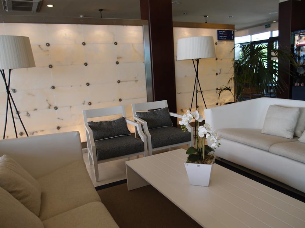 Anabel Hotel — Hotel building in Lloret de Mar, Catalonia