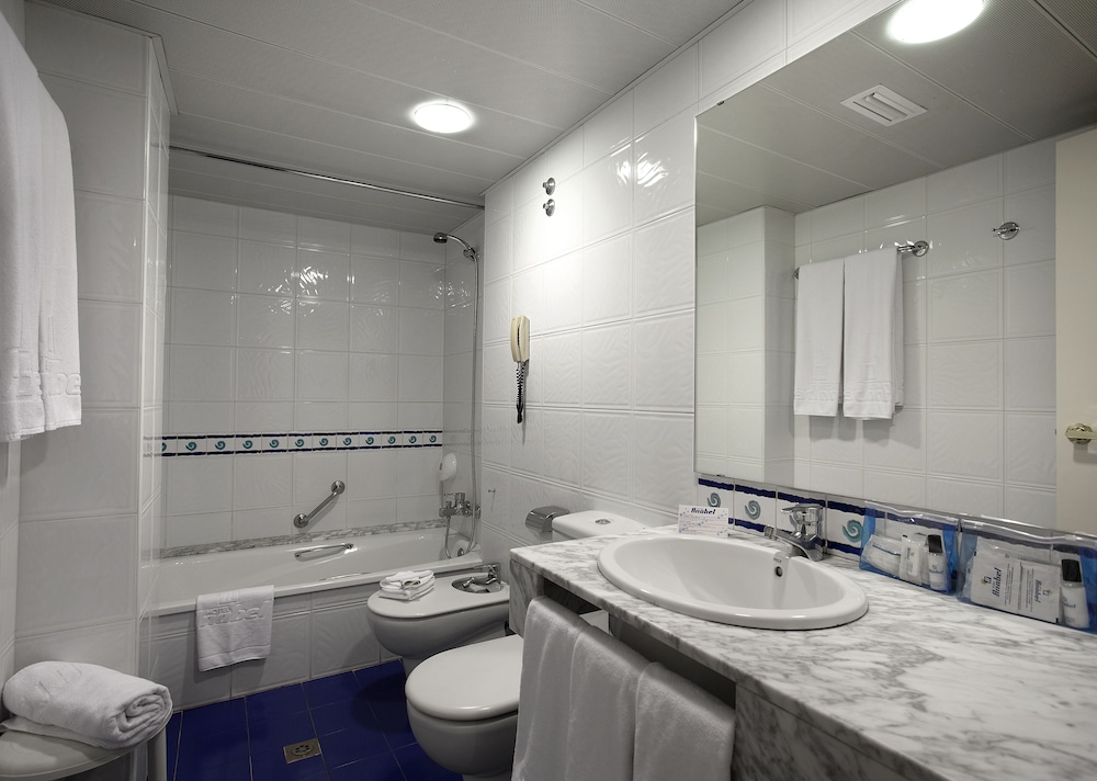 Anabel Hotel — Hotel rooms in Lloret de Mar, Catalonia
