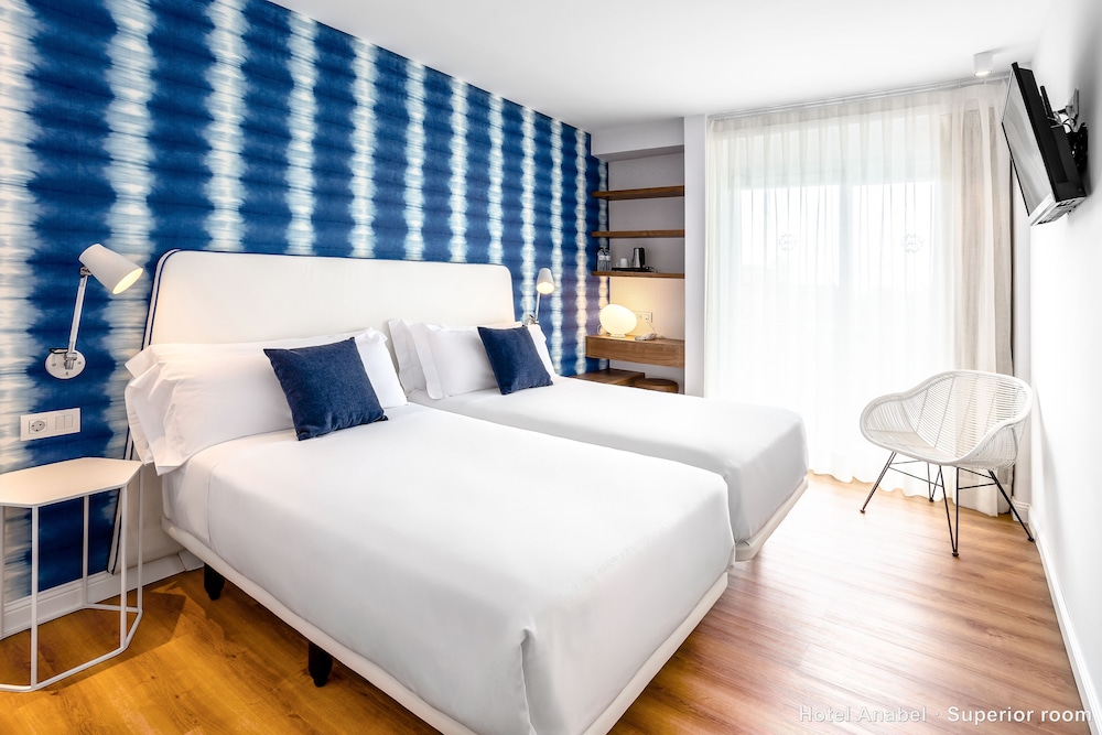 Anabel Hotel — Hotel rooms in Lloret de Mar, Catalonia