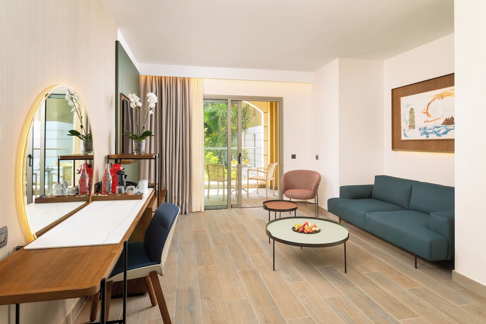 Hotel Jardines de Nivaria — Rooms in Costa Adeje, Canary Islands