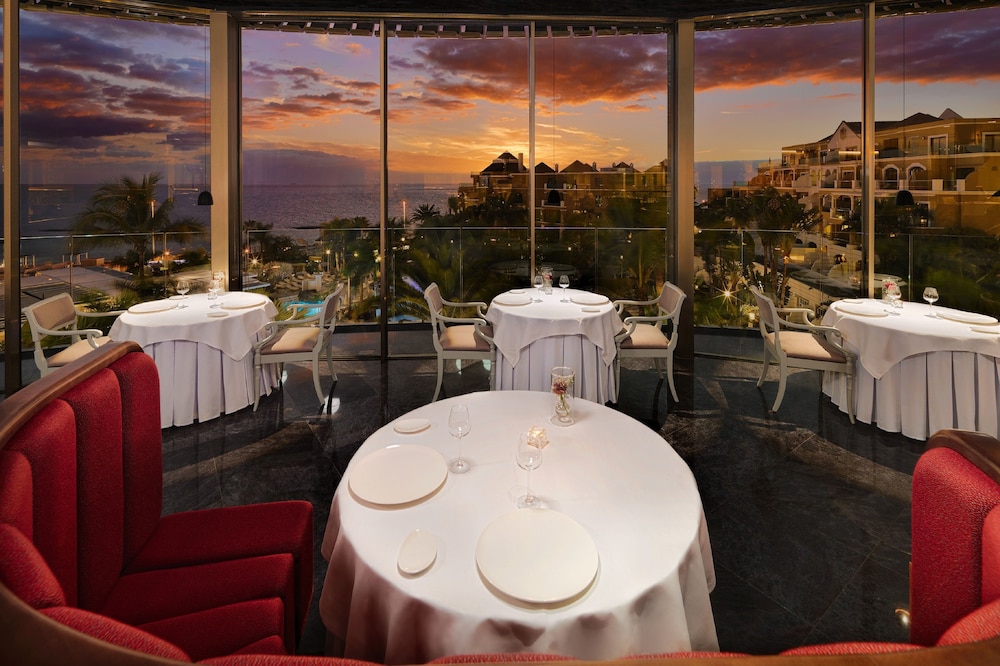 Hotel Jardines de Nivaria — Restaurant in Costa Adeje, Canary Islands