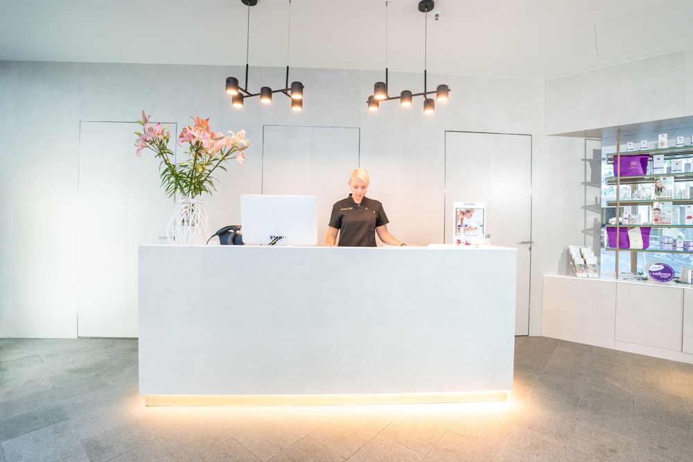Hotel Jardines de Nivaria — Facilities in Costa Adeje, Canary Islands