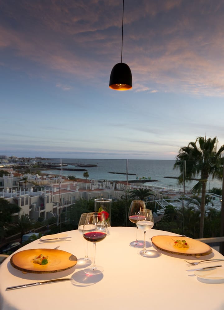 Hotel Jardines de Nivaria — Restaurant in Costa Adeje, Canary Islands