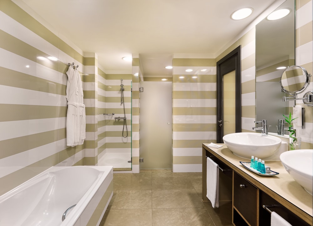 Hotel Jardines de Nivaria — Rooms in Costa Adeje, Canary Islands
