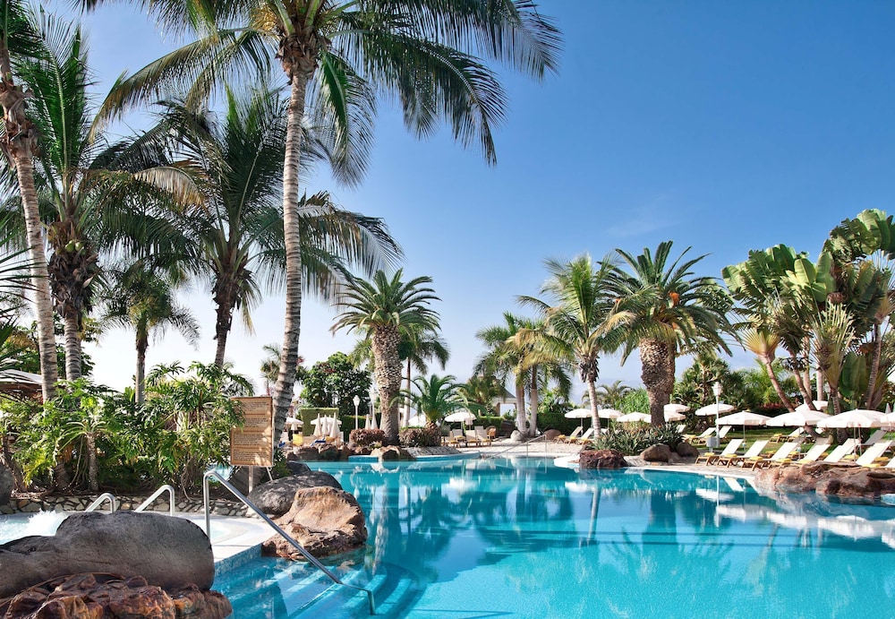 Hotel Jardines de Nivaria — Pool in Costa Adeje, Canary Islands