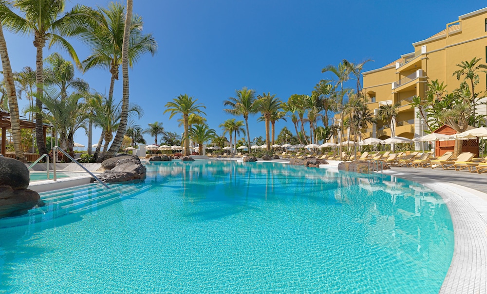 Hotel Jardines de Nivaria — Pool in Costa Adeje, Canary Islands