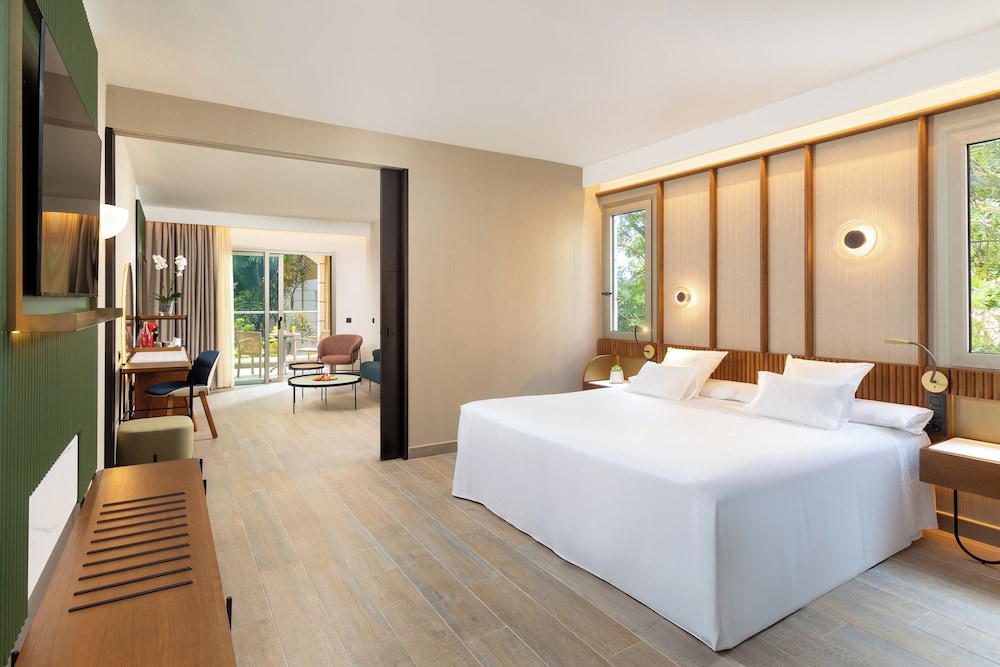 Hotel Jardines de Nivaria — Rooms in Costa Adeje, Canary Islands