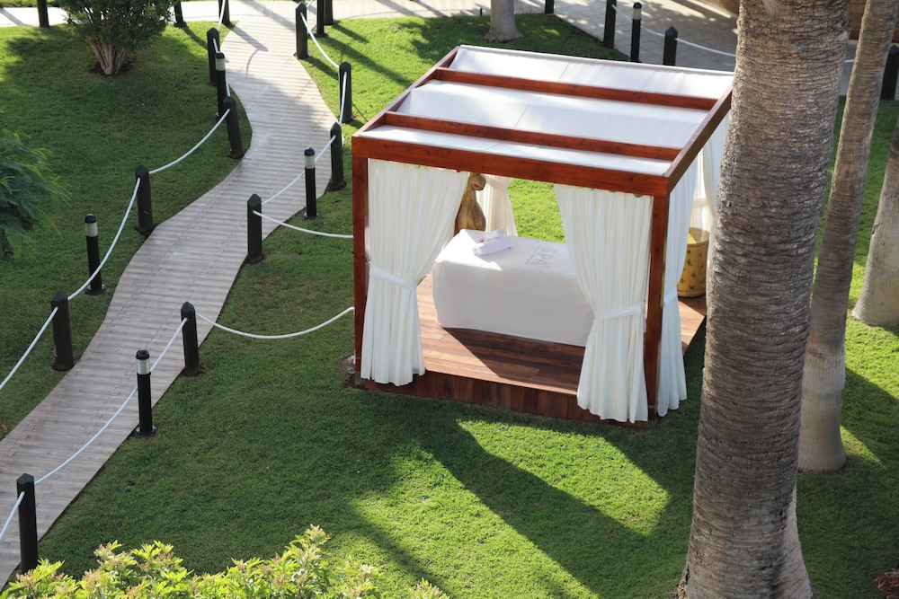 Iberostar Waves Bouganville Playa — Spa in Costa Adeje, Canary Islands
