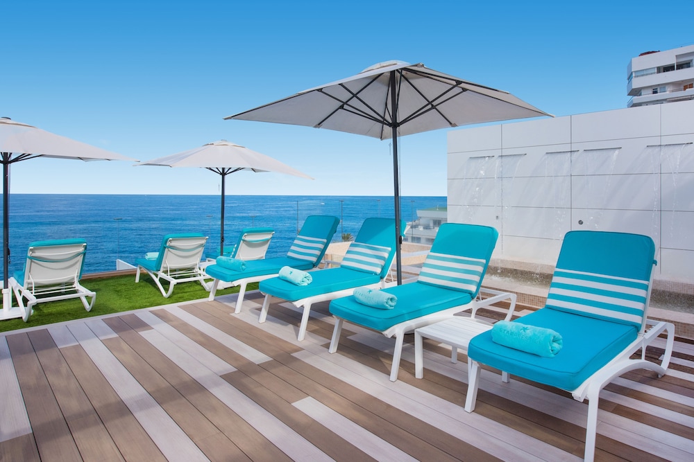 Iberostar Waves Bouganville Playa — Beach in Costa Adeje, Canary Islands