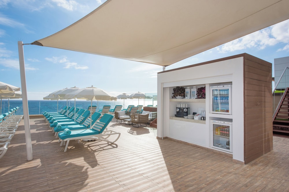 Iberostar Waves Bouganville Playa — Beach in Costa Adeje, Canary Islands