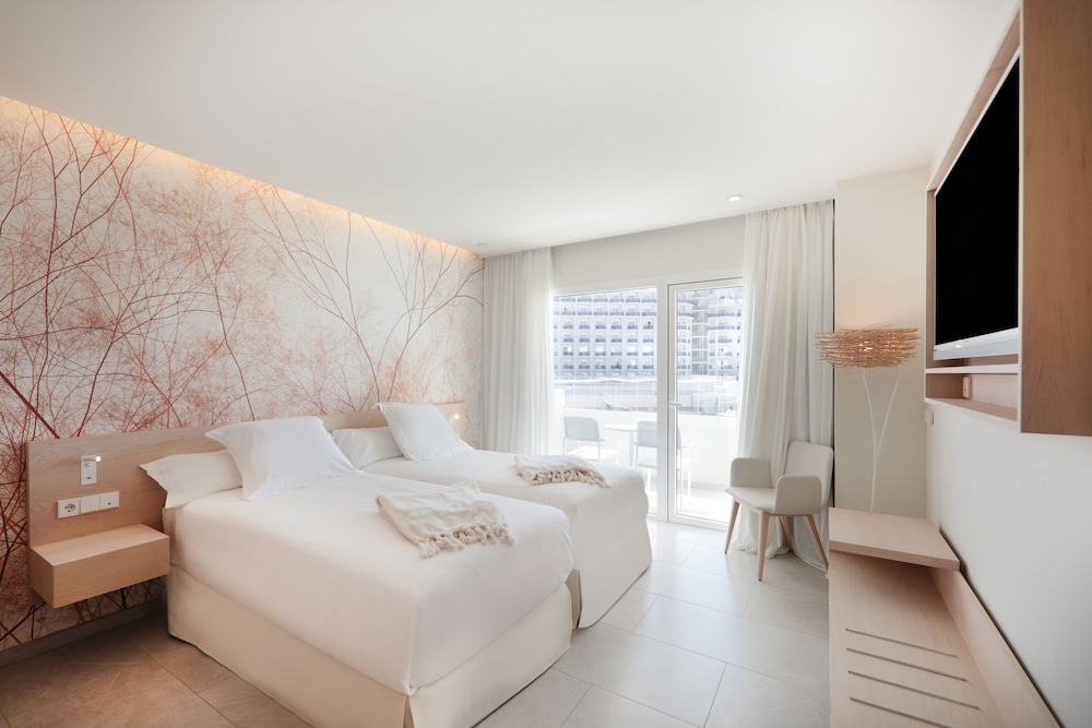 Iberostar Selection Sábila - Adults Only — Hotel rooms in Costa Adeje, Canary Islands