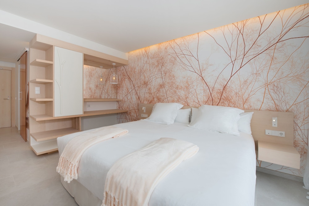 Iberostar Selection Sábila - Adults Only — Hotel rooms in Costa Adeje, Canary Islands