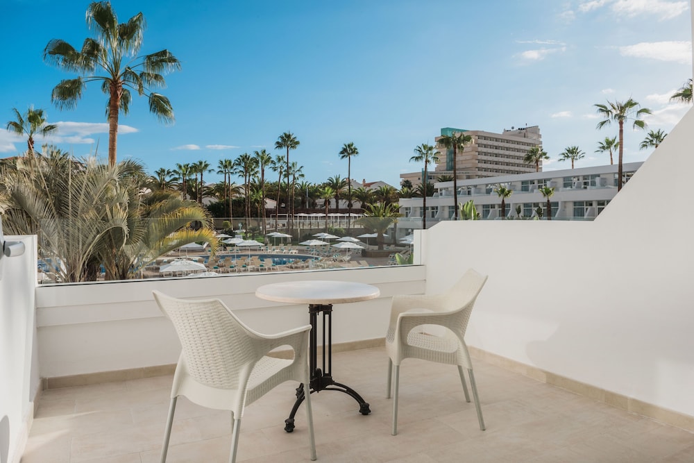 Iberostar Waves Las Dalias -All Inclusive — Swimming pool in Costa Adeje, Canary Islands
