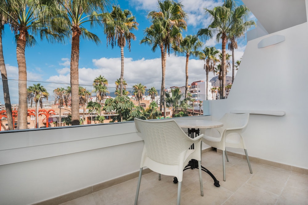 Iberostar Waves Las Dalias -All Inclusive — Hotel rooms in Costa Adeje, Canary Islands