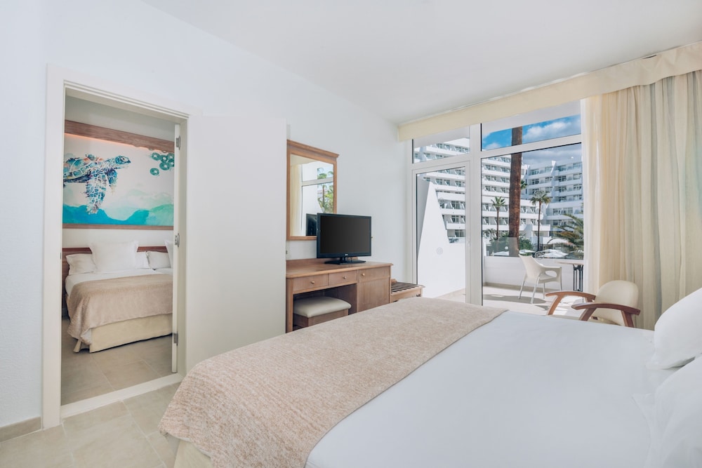 Iberostar Waves Las Dalias -All Inclusive — Hotel rooms in Costa Adeje, Canary Islands