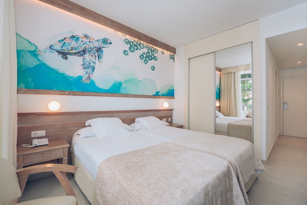 Iberostar Waves Las Dalias -All Inclusive — Hotel rooms in Costa Adeje, Canary Islands