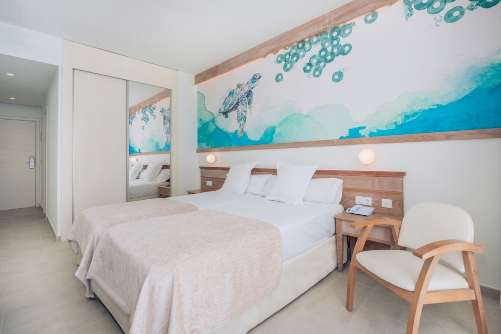 Iberostar Waves Las Dalias -All Inclusive — Hotel rooms in Costa Adeje, Canary Islands