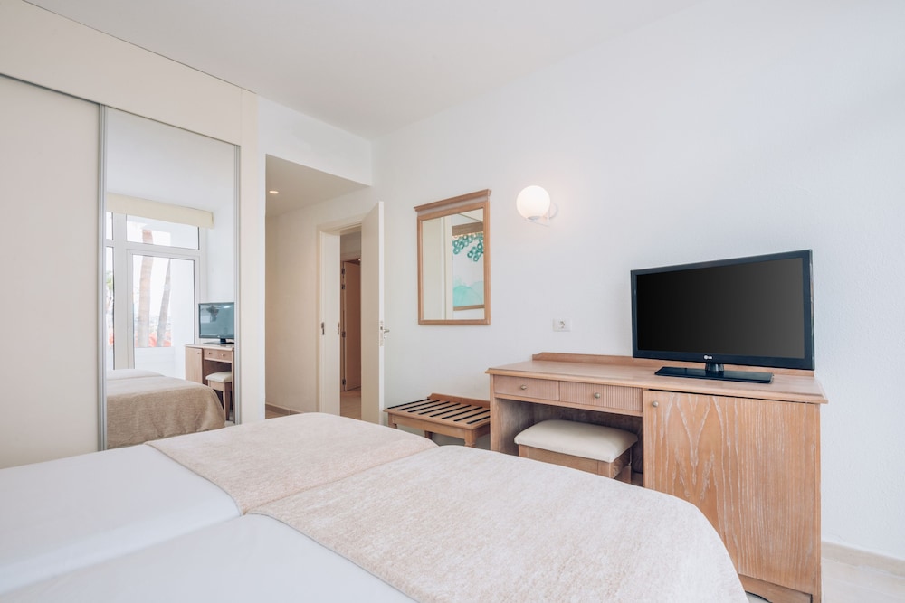 Iberostar Waves Las Dalias -All Inclusive — Hotel rooms in Costa Adeje, Canary Islands