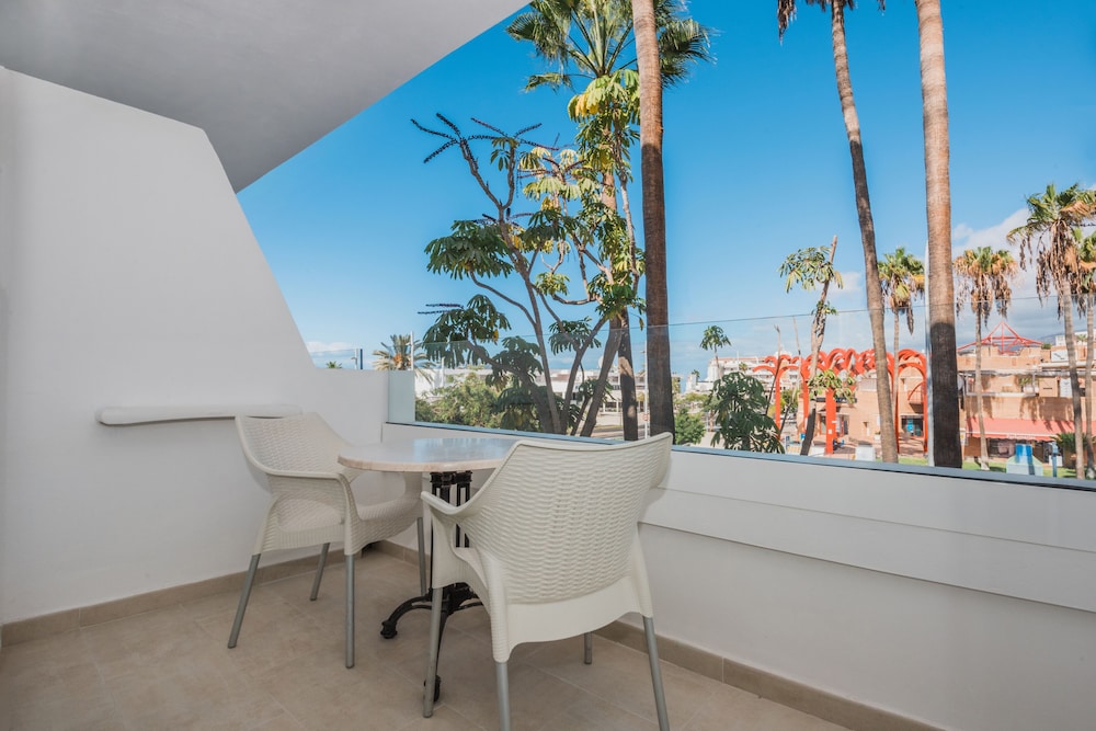 Iberostar Waves Las Dalias -All Inclusive — Hotel rooms in Costa Adeje, Canary Islands