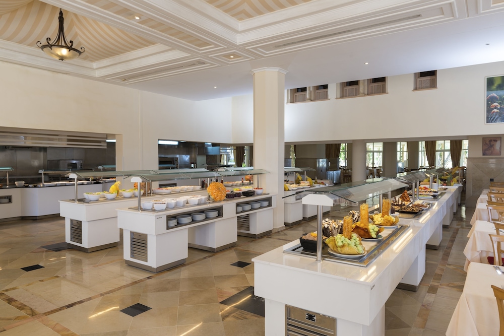 Iberostar Waves Averroes — Restaurant & bars in Hammamet, Nabeul