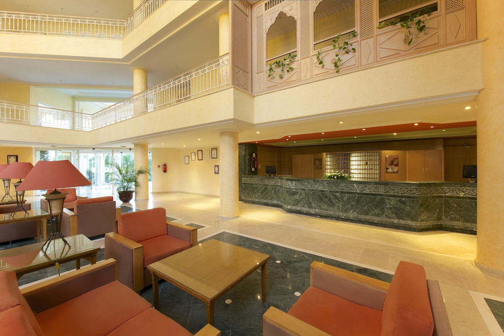 Iberostar Waves Averroes — Hotel building in Hammamet, Nabeul