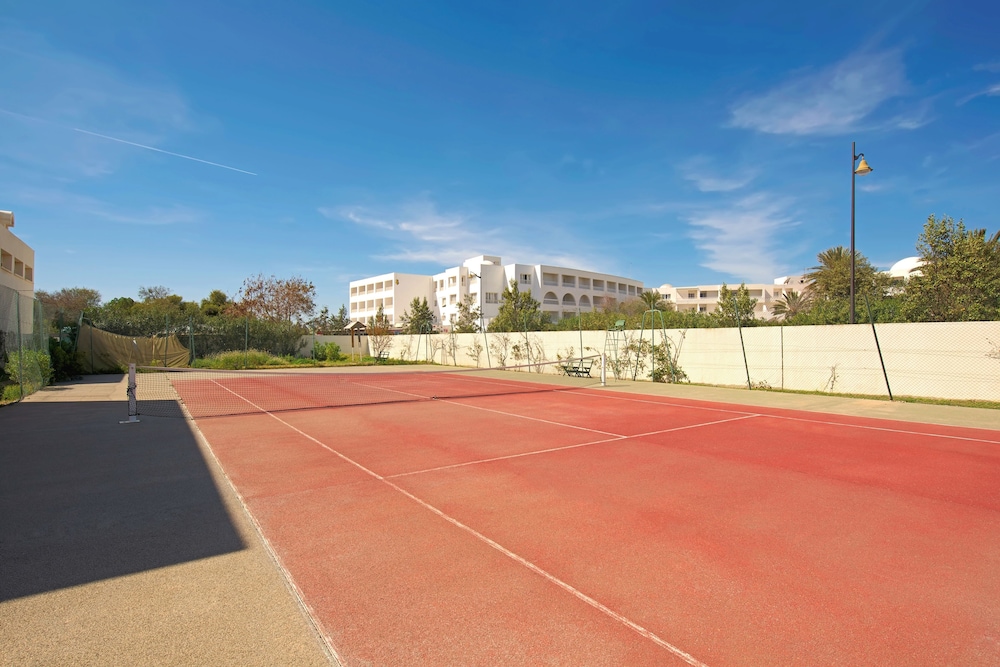 Iberostar Waves Averroes — Sports & recreation in Hammamet, Nabeul