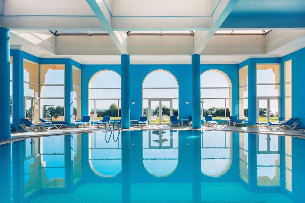 Iberostar Waves Averroes — Swimming pool in Hammamet, Nabeul