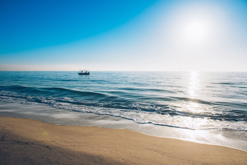 Iberostar Waves Averroes — Beach in Hammamet, Nabeul