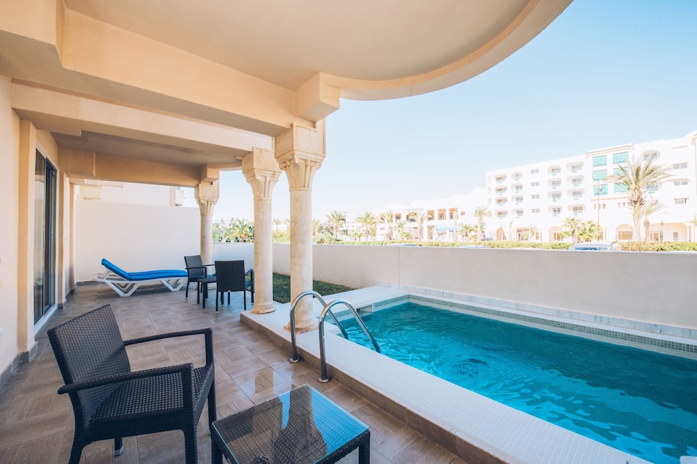 Iberostar Waves Averroes — Swimming pool in Hammamet, Nabeul