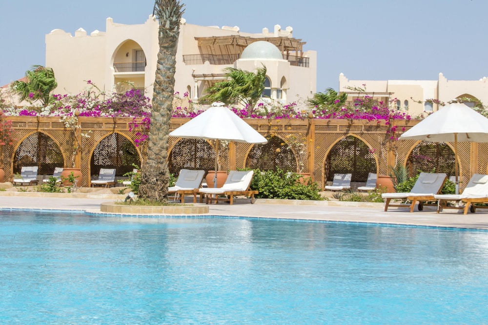 Kempinski Hotel Soma Bay — Swimming pool in Soma Bay, Red Sea