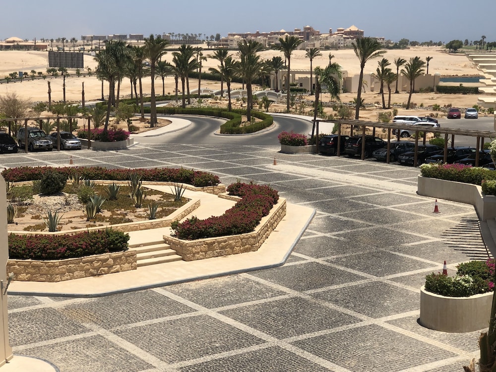 Kempinski Hotel Soma Bay — Hotel building in Soma Bay, Red Sea