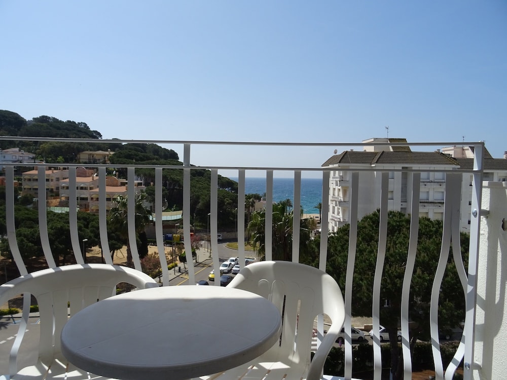 ALEGRIA Fenals Mar — Hotel rooms in Lloret de Mar, Catalonia