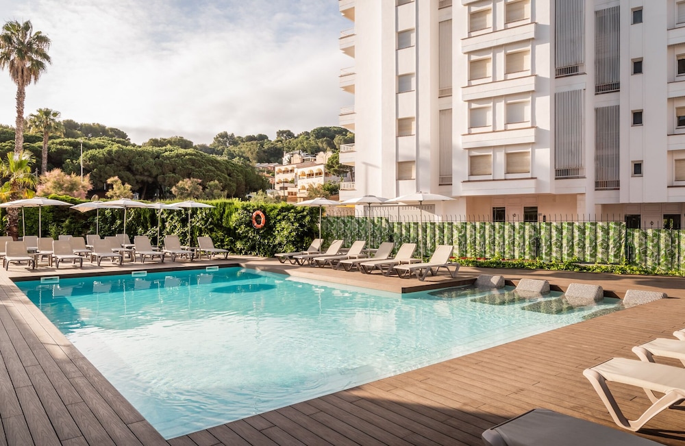 ALEGRIA Fenals Mar — Swimming pool in Lloret de Mar, Catalonia