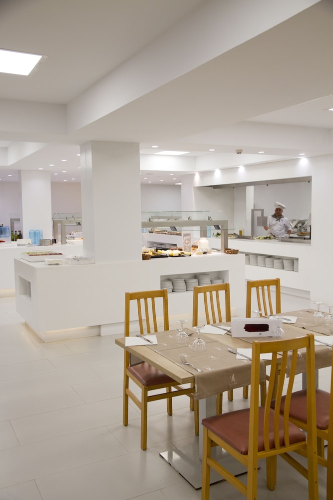 ALEGRIA Fenals Mar — Restaurant & bars in Lloret de Mar, Catalonia