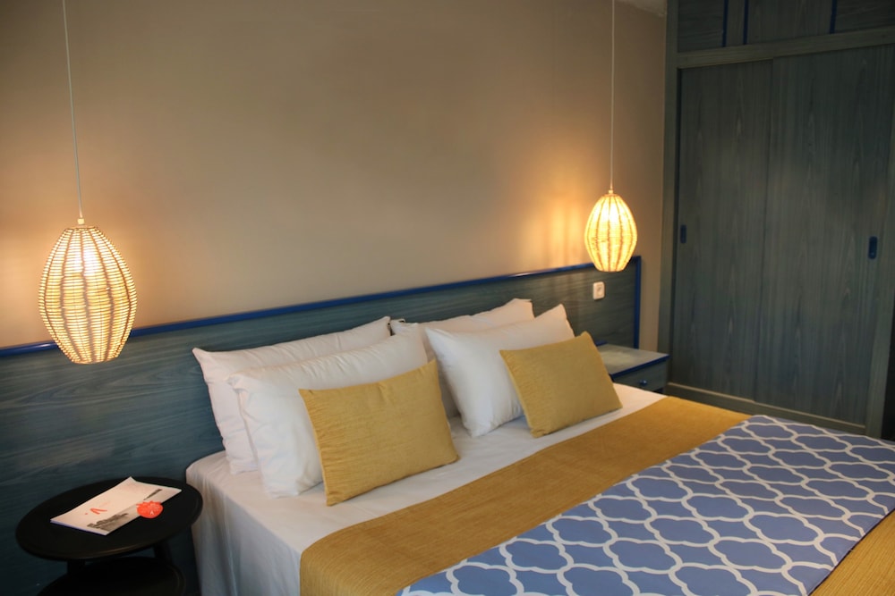 ALEGRIA Fenals Mar — Hotel rooms in Lloret de Mar, Catalonia
