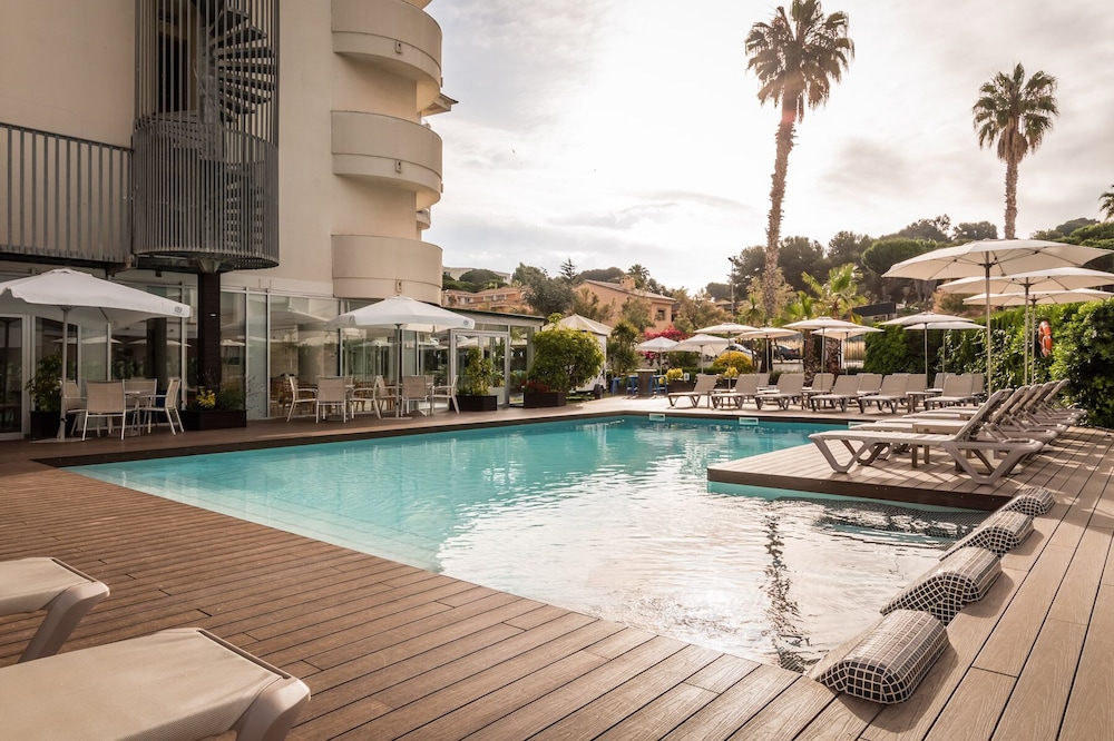 ALEGRIA Fenals Mar — Swimming pool in Lloret de Mar, Catalonia