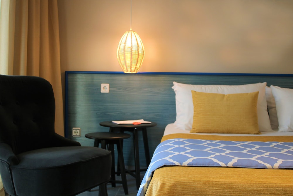 ALEGRIA Fenals Mar — Hotel rooms in Lloret de Mar, Catalonia