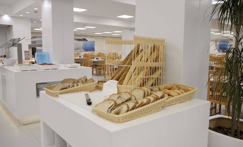 ALEGRIA Fenals Mar — Restaurant & bars in Lloret de Mar, Catalonia