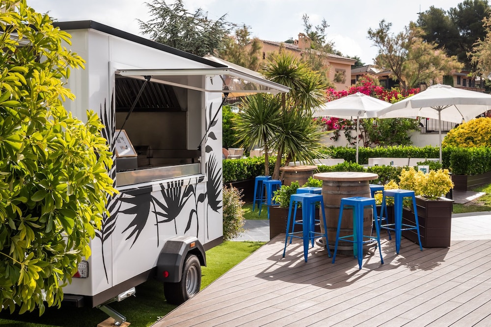 ALEGRIA Fenals Mar — Restaurant & bars in Lloret de Mar, Catalonia