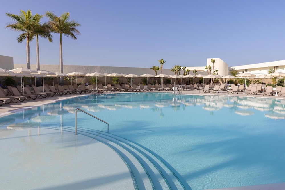 AluaSoul Costa Adeje- Adults Only - Hyatt Inclusive Collection — Swimming pool in Costa Adeje, Canary Islands