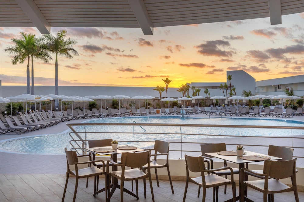 AluaSoul Costa Adeje- Adults Only - Hyatt Inclusive Collection — Swimming pool in Costa Adeje, Canary Islands