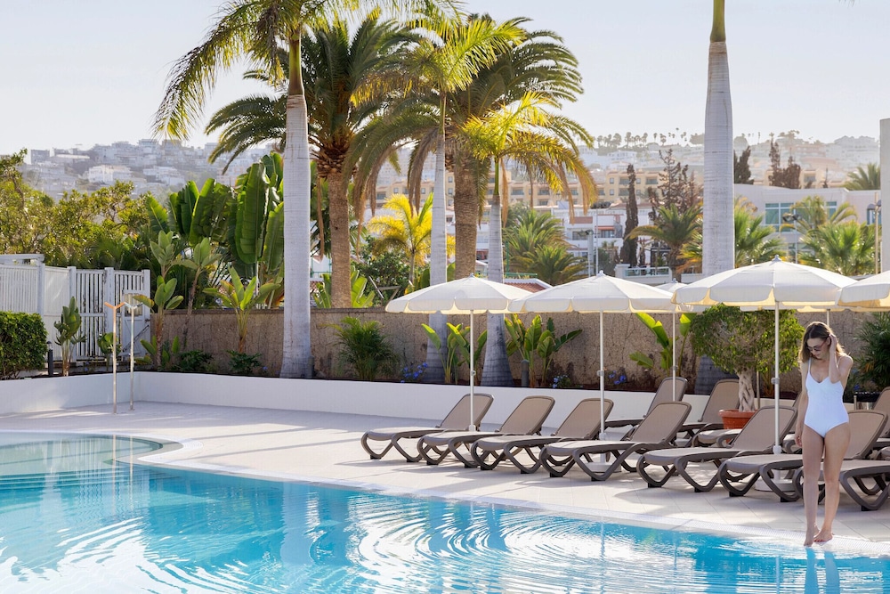 AluaSoul Costa Adeje- Adults Only - Hyatt Inclusive Collection — Swimming pool in Costa Adeje, Canary Islands